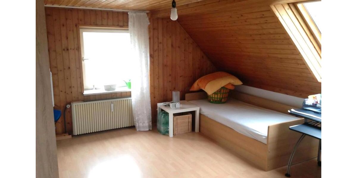 Dachgeschoßwohnung Ichenhausen - 4 Zimmer, 90 m&sup2;, 132.250&euro; | Angebot:26663207