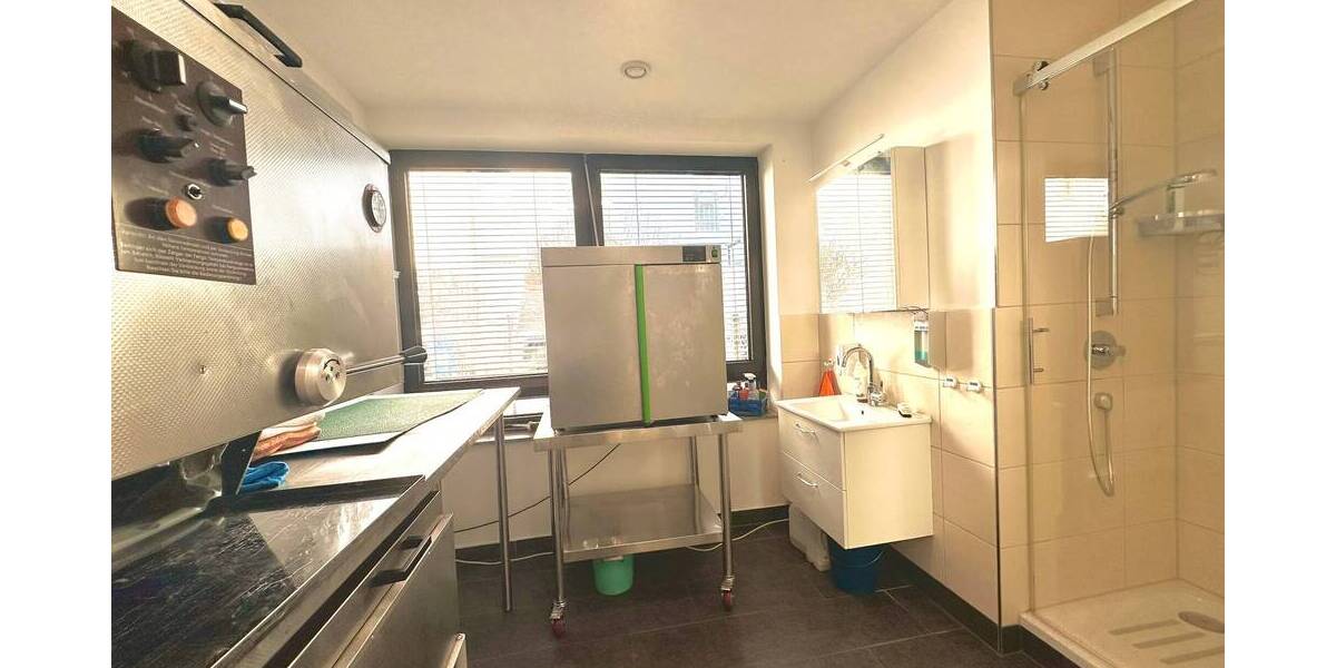 Gewerbeobjekt Ulm Mitte - 6 Zimmer, 130 m&sup2;, 499.000&euro; | Angebot:25687300