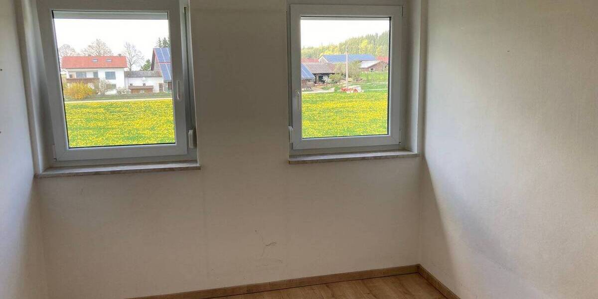 Etagenwohnung Unterroth - 4 Zimmer, 105 m&sup2;, 750&euro; | Angebot:26274080