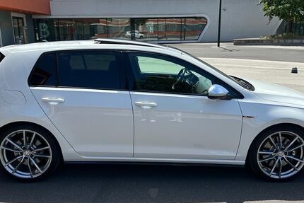 VW Golf 93.000 km 28.300 &euro; Ulm 89077