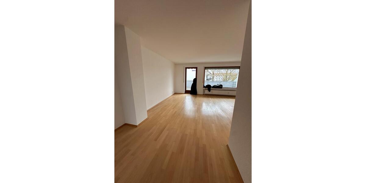 Etagenwohnung Neu-Ulm Ludwigsfeld - 3 Zimmer, 80 m&sup2;, 1.330&euro; | Angebot:25648872