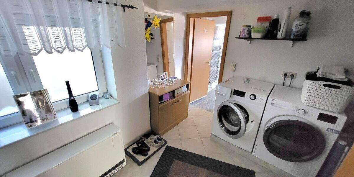 Doppelhaushälfte Langenau Albeck - 8 Zimmer, 137 m&sup2;, 290.000&euro; | Angebot:25769744