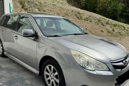 Subaru Legacy 163.000 km 5.300 &euro; Buch 89290