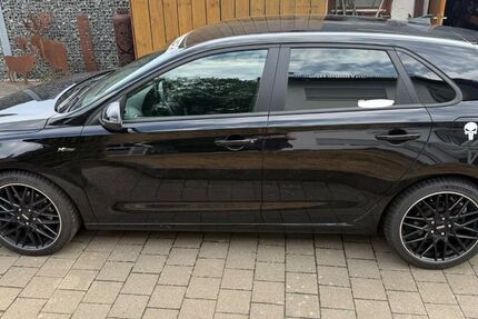 Hyundai i30 33.000 km 18.500 &euro; Weißenhorn 89264
