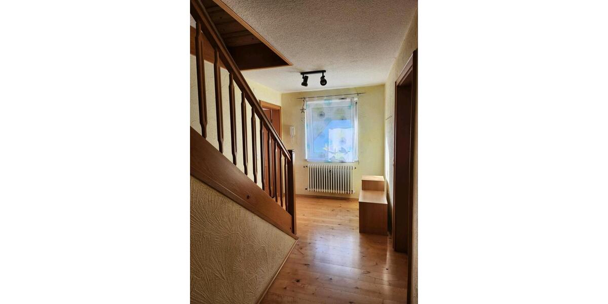 Maisonettenwohnung Neuburg an der Kammel - 3 Zimmer, 125 m&sup2;, 900&euro; | Angebot:25395618