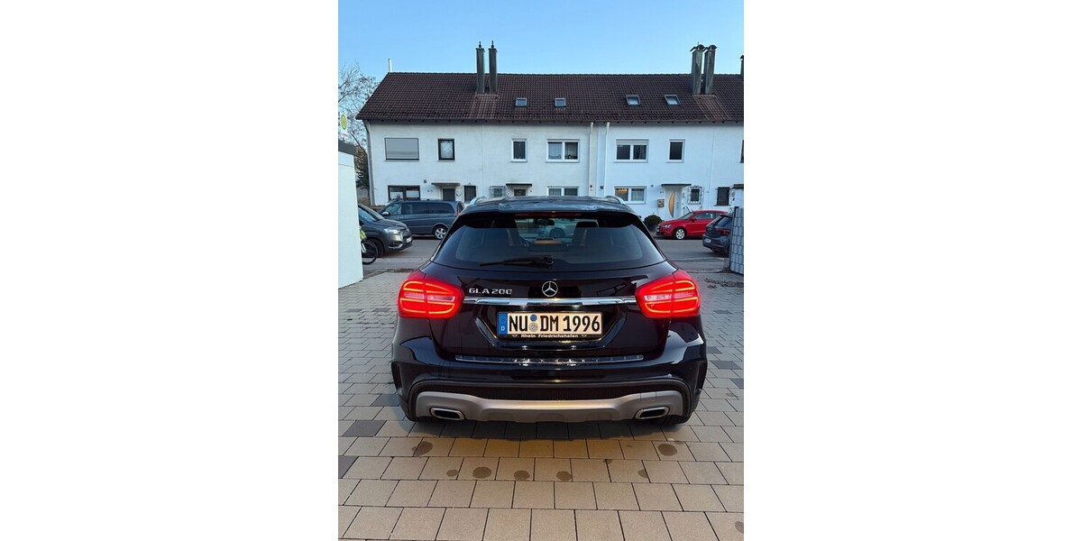 Mercedes-Benz GLA-Klasse 144.000 km 16.600 &euro; Neu-Ulm 89210