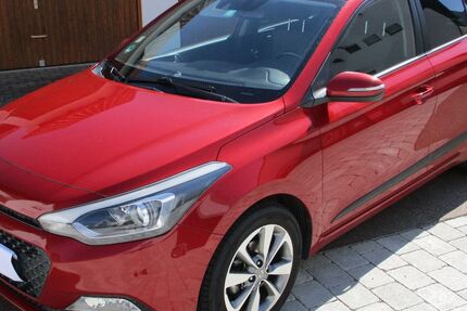 Hyundai i20 73.400 km 7.900 &euro; Ulm 89081