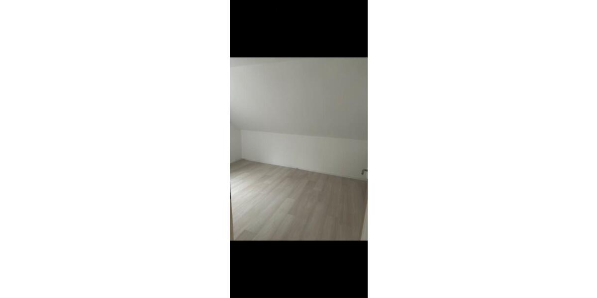Dachgeschoßwohnung Ellzee - 3 Zimmer, 75 m&sup2;, 800&euro; | Angebot:25866727