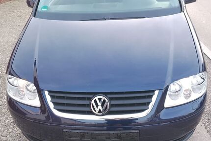 VW Touran 147.529 km 2.500 &euro; Laupheim 88471