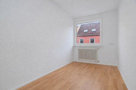 Etagenwohnung Neu-Ulm Ludwigsfeld - 4 Zimmer, 79 m&sup2;, 329.000&euro; | Angebot:26187444