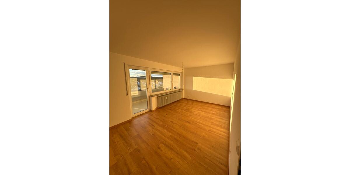 Etagenwohnung Neu-Ulm Burlafingen - 3 Zimmer, 88 m&sup2;, 600&euro; | Angebot:26300387