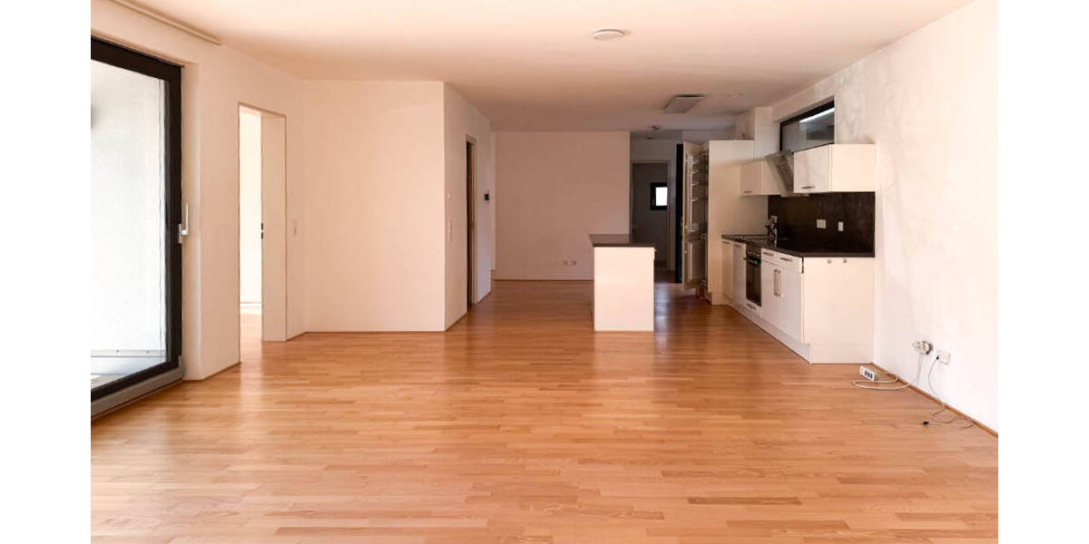 Etagenwohnung Neu-Ulm Ludwigsfeld - 3 Zimmer, 115 m&sup2;, 1.575&euro; | Angebot:26142407