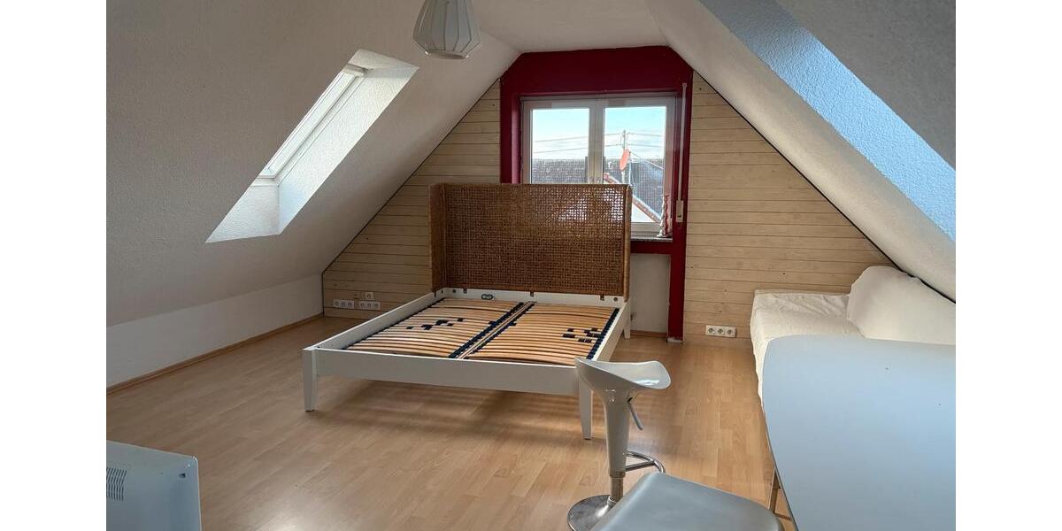 Dachgeschoßwohnung Weißenhorn - 1 Zimmer, 15 m&sup2;, 460&euro; | Angebot:25431633