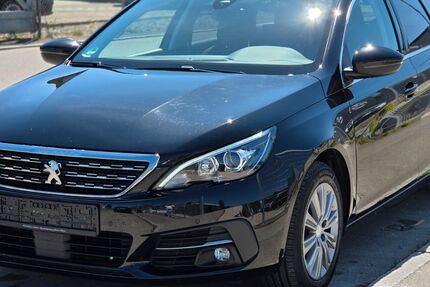 Peugeot 308 106.000 km 11.999 &euro; Elchingen 89275