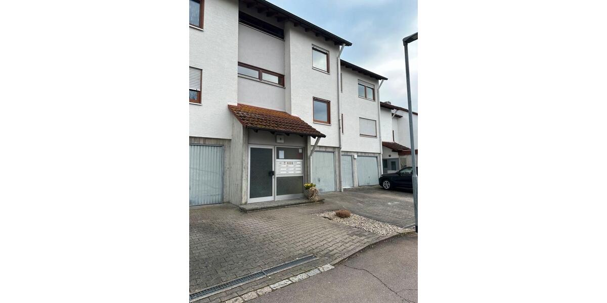 Etagenwohnung Neu-Ulm Ludwigsfeld - 3 Zimmer, 80 m&sup2;, 1.330&euro; | Angebot:25650970