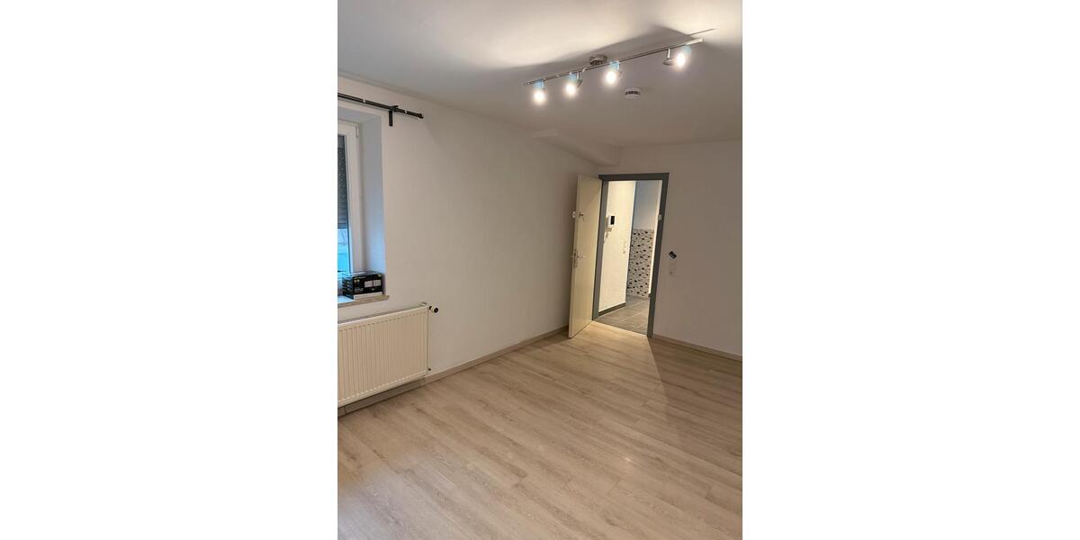 Erdgeschoßwohnung Leipheim - 11 Zimmer, 250 m&sup2;, 2.600&euro; | Angebot:25220766