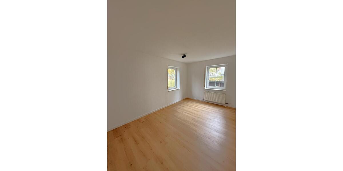 Erdgeschoßwohnung Laupheim - 2.5 Zimmer, 76 m&sup2;, 800&euro; | Angebot:25783075