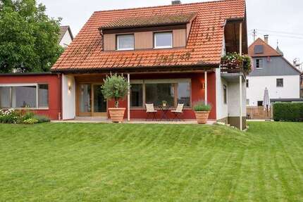 Haus Westerstetten - 11 Zimmer, 220 m&sup2;, 550.000&euro; | Angebot:27185703