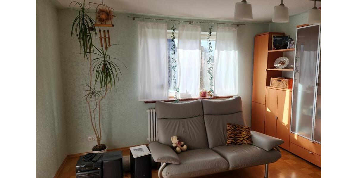 Etagenwohnung Niederstotzingen - 7 Zimmer, 180 m&sup2;, 1.500&euro; | Angebot:25905236