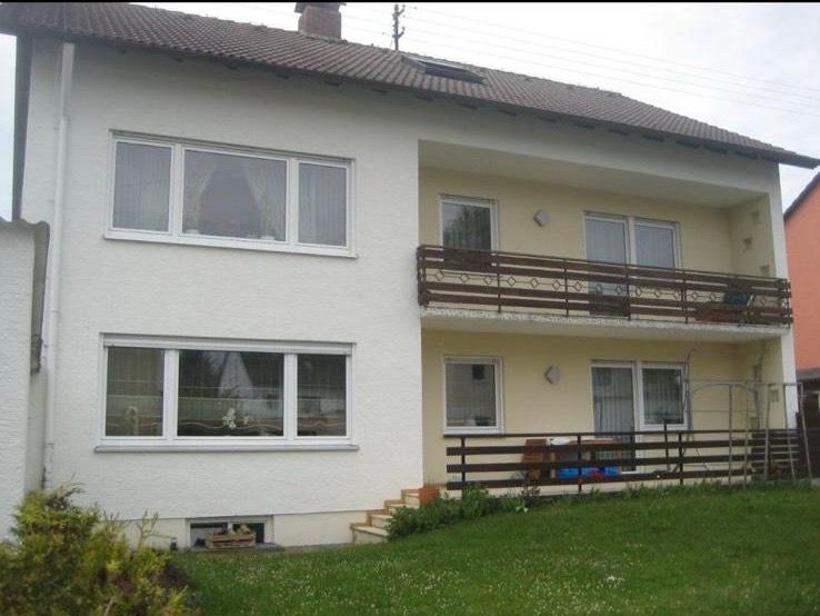 Dachgeschoßwohnung Illertissen - 3.5 Zimmer, 74 m&sup2;, 255.000&euro; | Angebot:26151779