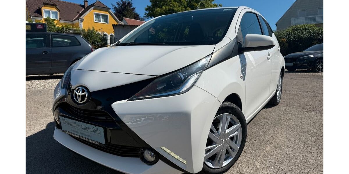 Toyota Aygo (X) 39.000 km 9.600 &euro; Ichenhausen 89335