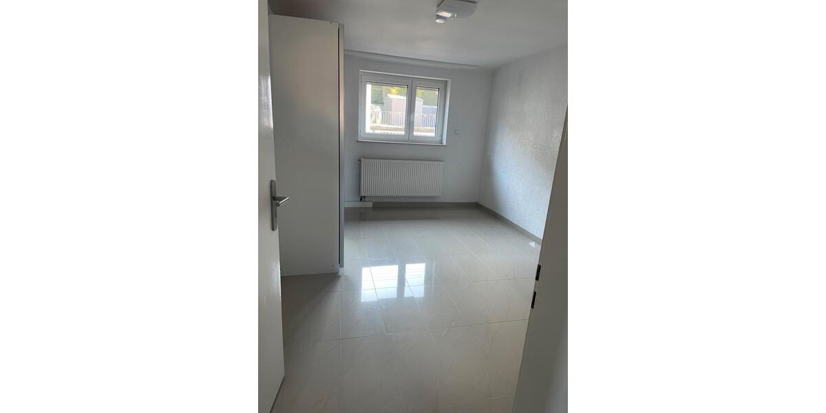 Dachgeschoßwohnung Blaustein - 4 Zimmer, 80 m&sup2;, 1.300&euro; | Angebot:25255273