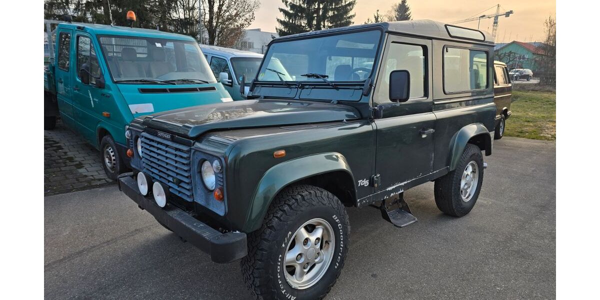 Land Rover Defender 315.000 km 12.999 &euro; Weißenhorn 89264
