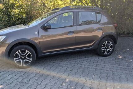 Dacia Sandero 64.000 km 9.000 &euro; Ulm 89075