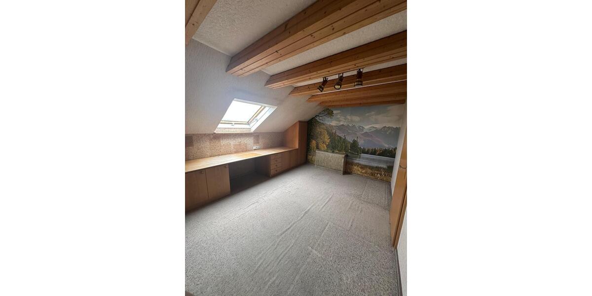 Einfamilienhaus Bernstadt - 8 Zimmer, 185 m&sup2;, 495.000&euro; | Angebot:26048978