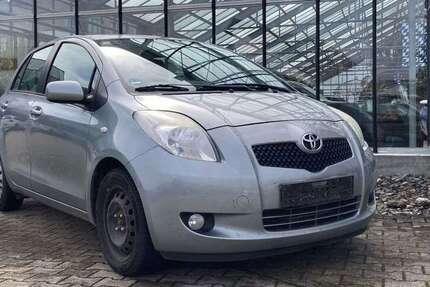 Toyota Yaris 143.500 km 2.860 &euro; Neu-Ulm 89231