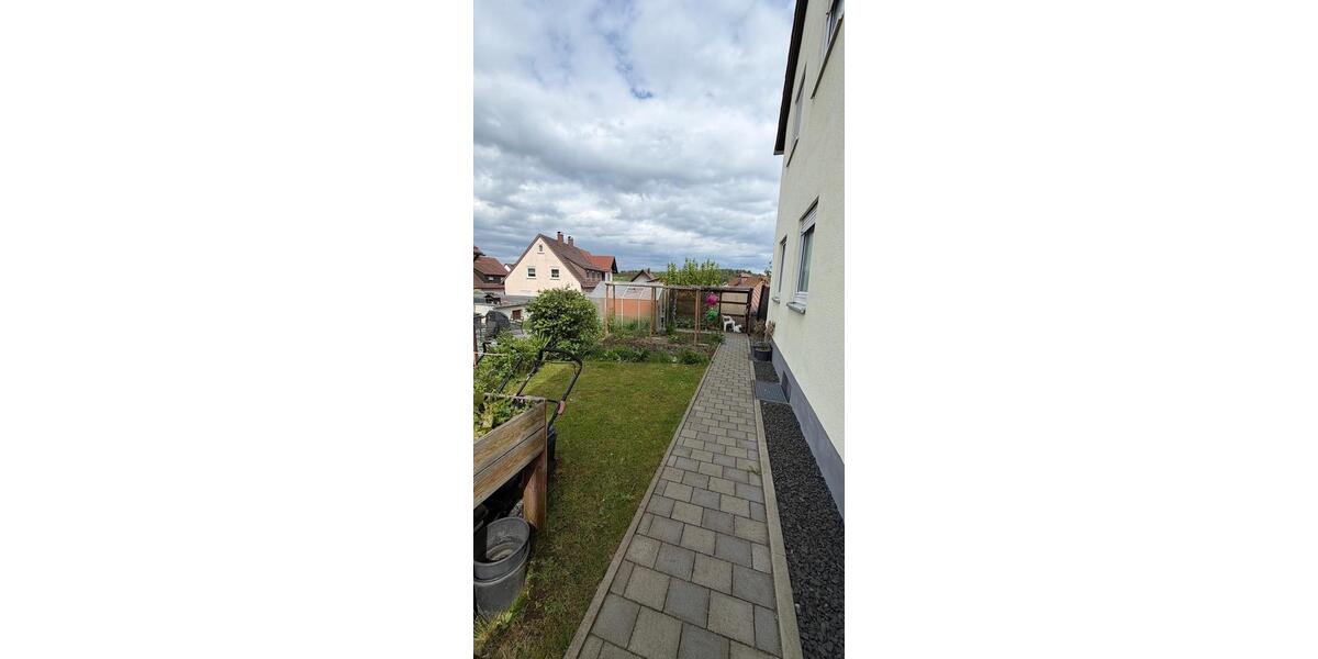 Etagenwohnung Schnürpflingen - 4 Zimmer, 100 m&sup2;, 290.000&euro; | Angebot:26957514