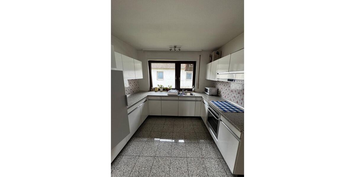 Einfamilienhaus Bernstadt - 8 Zimmer, 185 m&sup2;, 495.000&euro; | Angebot:26048978