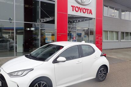 Toyota Yaris 18.000 km 17.790 &euro; Neu-Ulm 89231