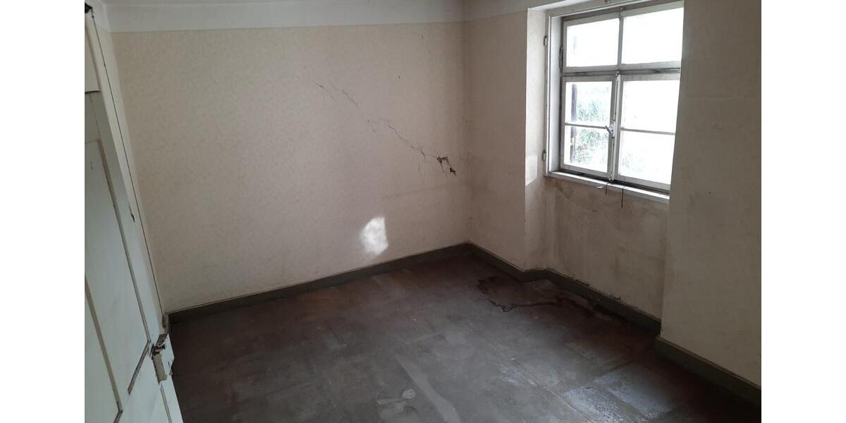 Einfamilienhaus Weißenhorn - 12 Zimmer, 180 m&sup2;, 690.000&euro; | Angebot:24981103