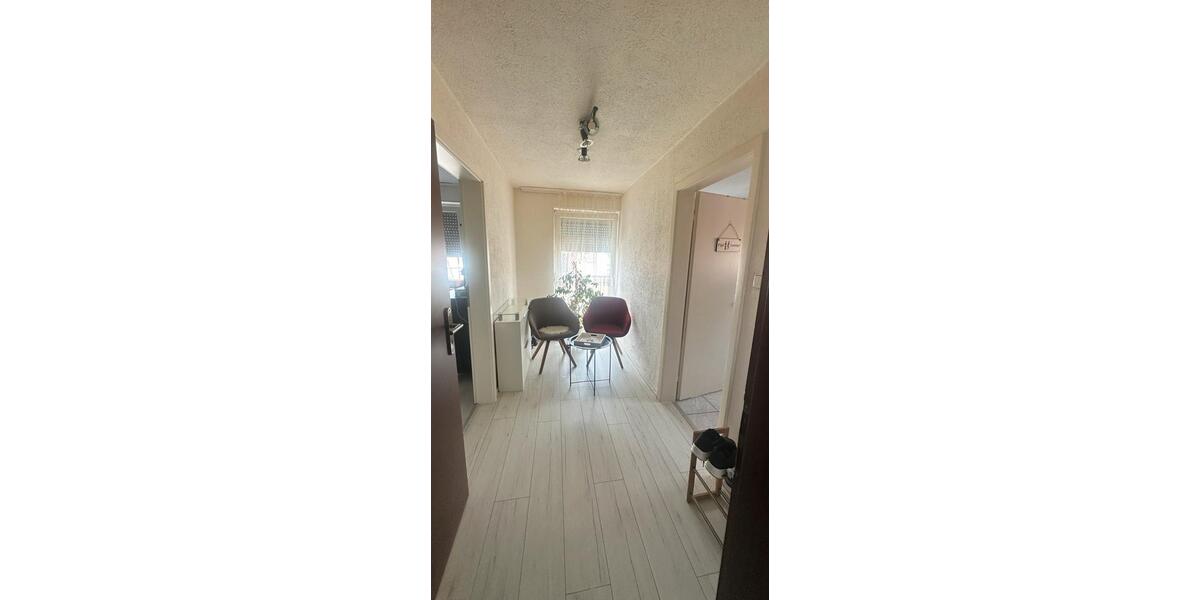 Erdgeschoßwohnung Laichingen - 4 Zimmer, 95 m&sup2;, 1.050&euro; | Angebot:26022413