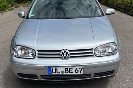 VW Golf 180.000 km 2.100 &euro; Dornstadt 89160