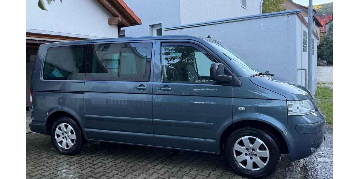 VW T5 Multivan 250.000 km 9.500 &euro; Ulm 89075