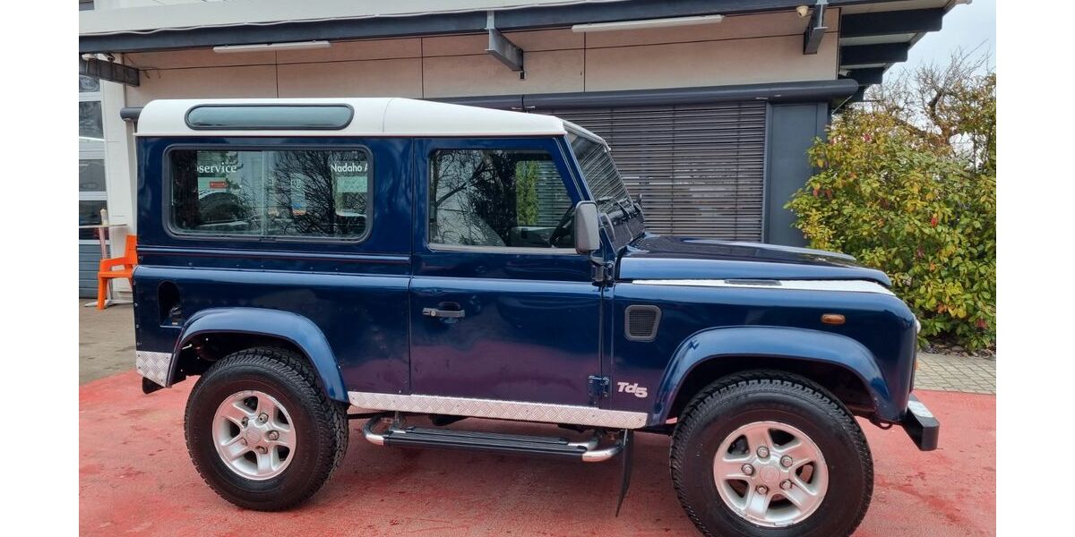 Land Rover Defender 145.000 km 22.999 &euro; Weißenhorn 89264