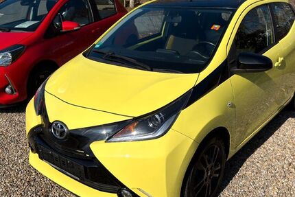 Toyota Aygo (X) 86.884 km 8.990 &euro; Ehingen 89584