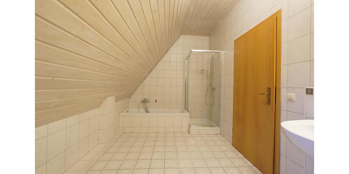 Dachgeschoßwohnung Schwendi - 3 Zimmer, 83 m&sup2;, 777&euro; | Angebot:23785724