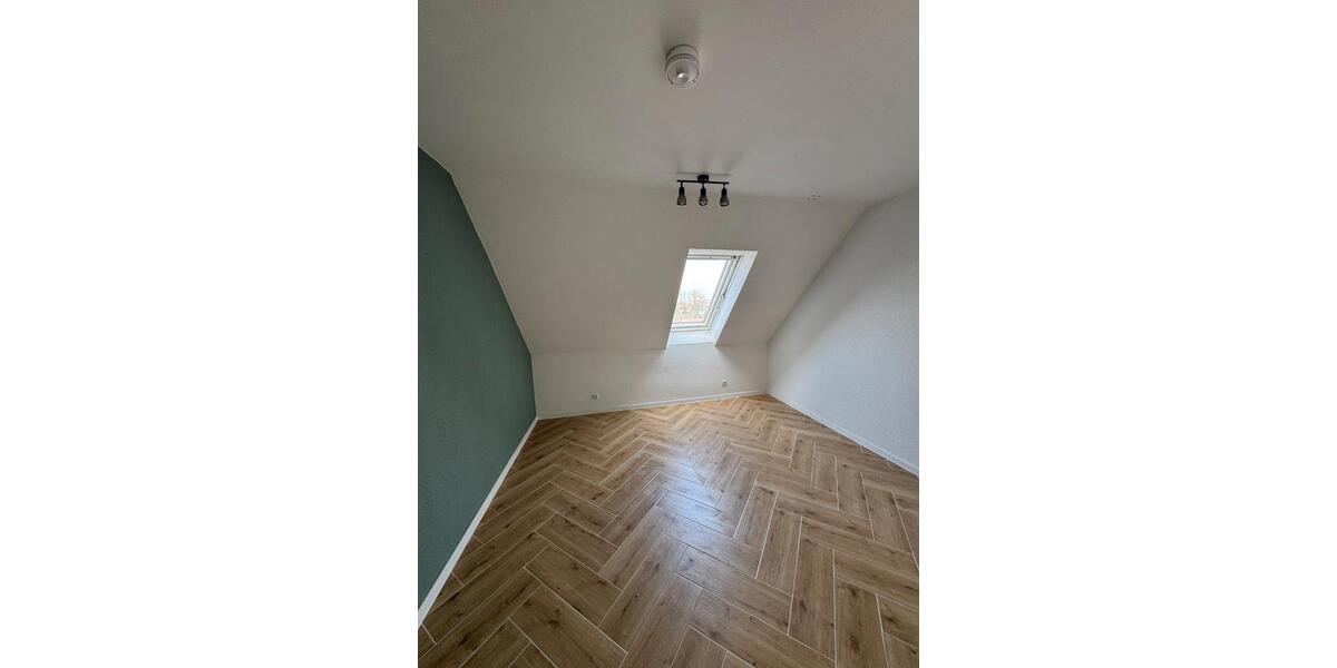 Dachgeschoßwohnung Vöhringen - 3 Zimmer, 62 m&sup2;, 1.000&euro; | Angebot:26050552