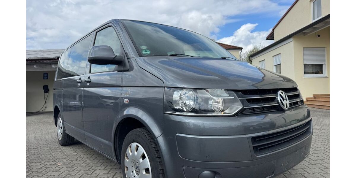 VW T5 Caravelle 225.000 km 7.990 &euro; Ichenhausen 89335