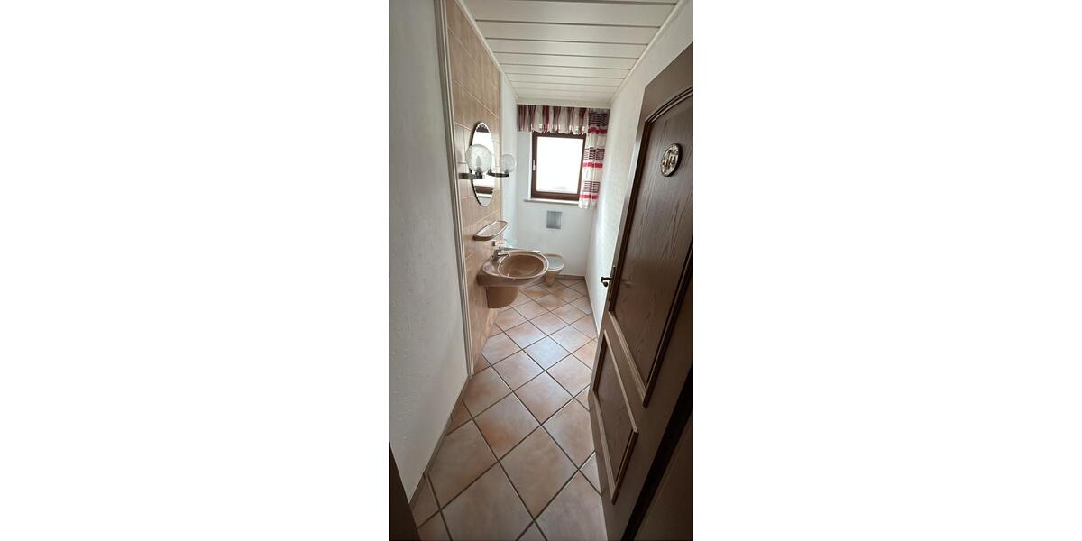 Erdgeschoßwohnung Offingen - 3.5 Zimmer, 130 m&sup2;, 1.100&euro; | Angebot:25255998