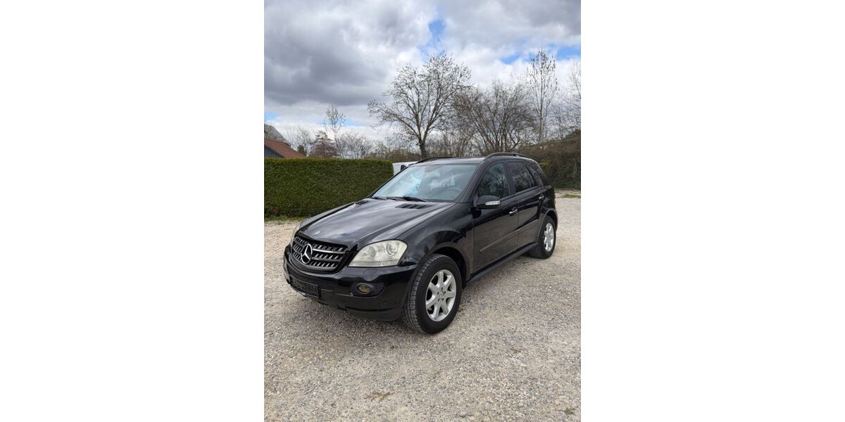 Mercedes-Benz ML 320 242.000 km 7.990 &euro; Erbach 89155