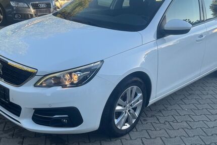 Peugeot 308 149.686 km 8.990 &euro; Achstetten 88480