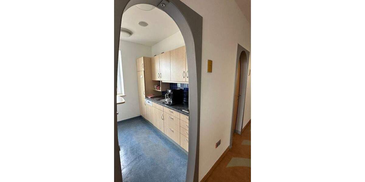 Gewerbeobjekt Weißenhorn - 8 Zimmer, 213 m&sup2;, 1.900&euro; | Angebot:25664443