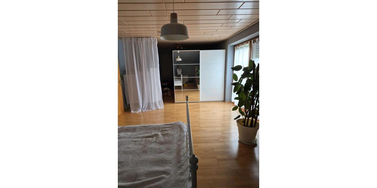 Dachgeschoßwohnung Laupheim - 3 Zimmer, 105 m&sup2;, 950&euro; | Angebot:25334980