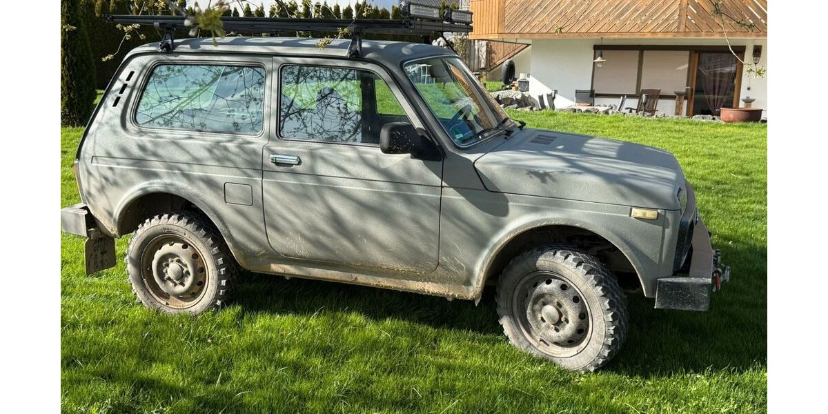 Lada Niva 84.767 km 8.100 &euro; Schemmerhofen 88433