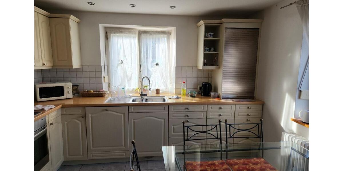 Etagenwohnung Niederstotzingen - 7 Zimmer, 180 m&sup2;, 1.500&euro; | Angebot:25905236