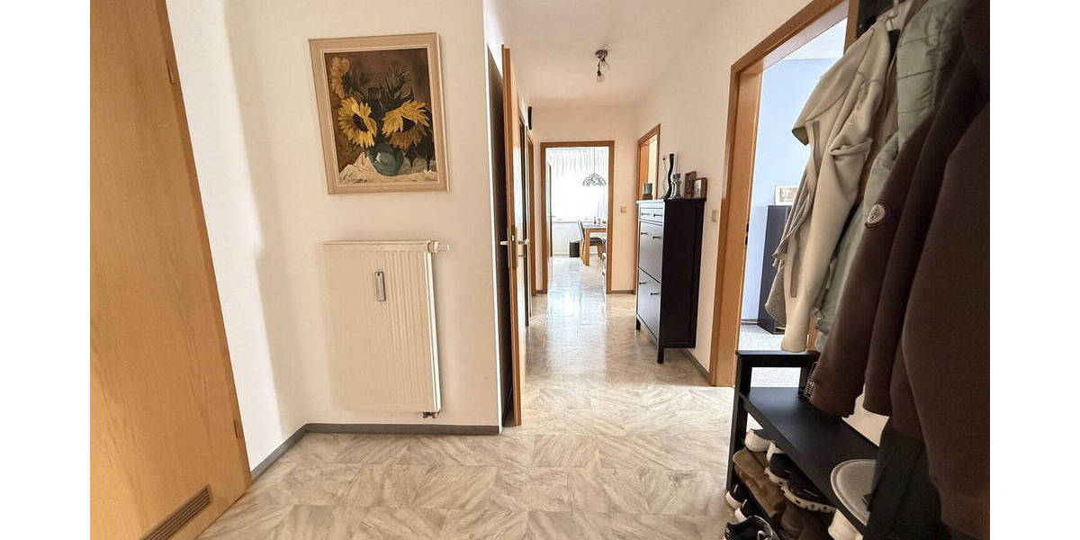 Etagenwohnung Illertissen - 4 Zimmer, 94 m&sup2;, 298.000&euro; | Angebot:26203903